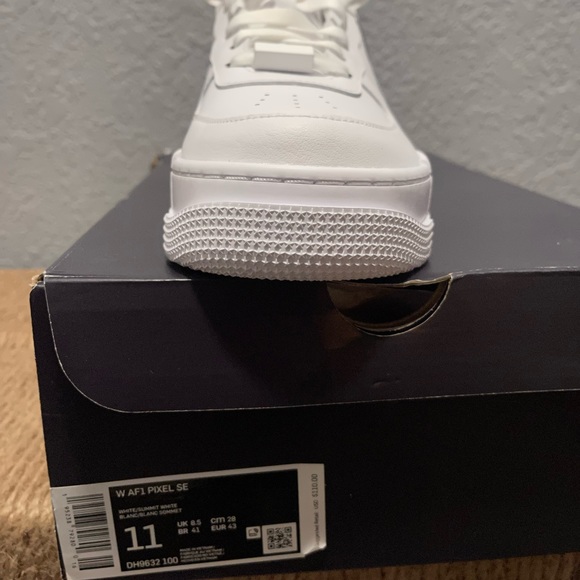 Brand new never worn AF1s - Picture 4 of 4